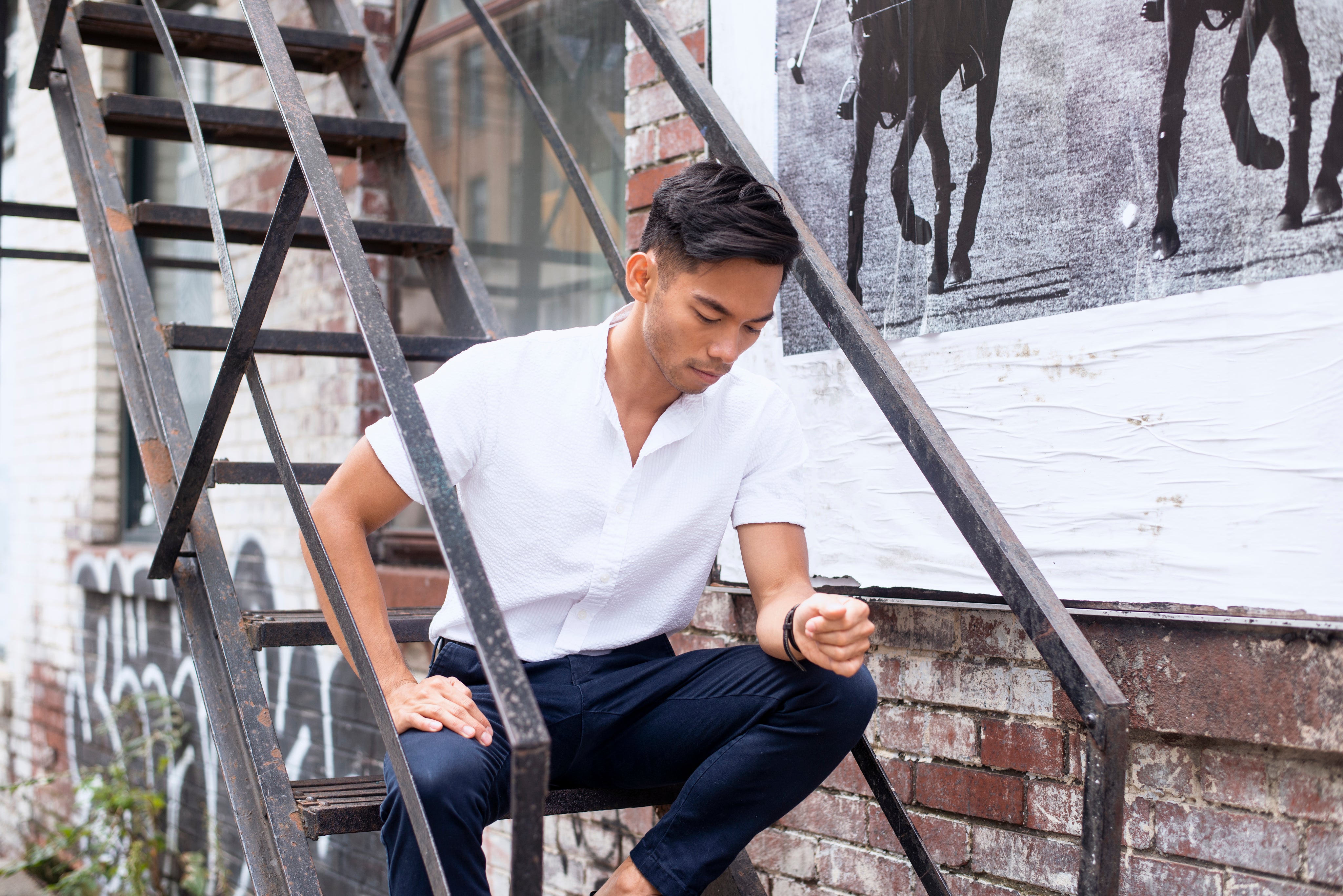 files/navy-pants-and-white-shirt-men-s-fashion.jpg